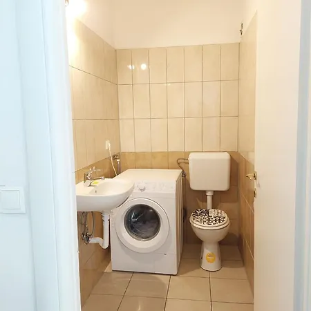 Holiday home Ivy Mit Perfekter Privatsphaere, Pool, Sauna Opanci