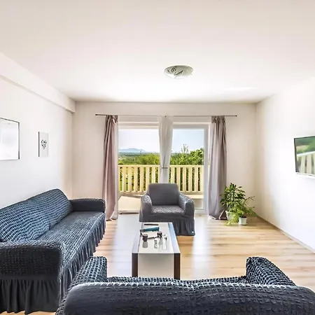 Ivy Mit Perfekter Privatsphaere, Pool, Sauna