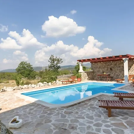 Ivy Mit Perfekter Privatsphaere, Pool, Sauna Nyaraló Opanci